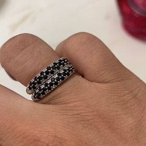 The Kimberly bands bomb party rings